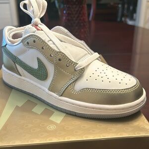 NWOT.. Air Jordan 1 RTR Low OG